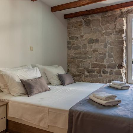 Camenno Apartments-The Heart Of Diocletian'S Palace-Open All Winter! Сплит Екстериор снимка
