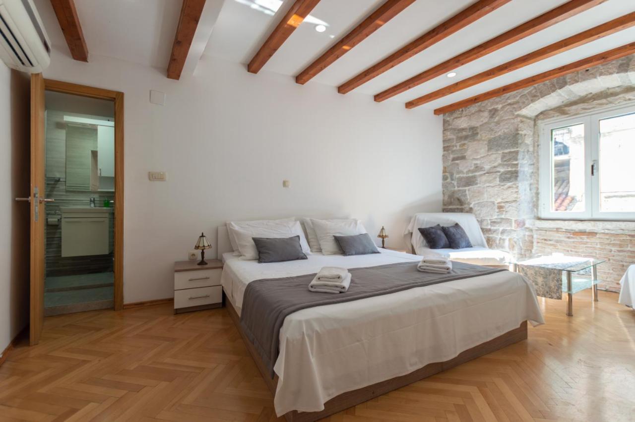 Camenno Apartments-The Heart Of Diocletian'S Palace-Open All Winter! Сплит Екстериор снимка