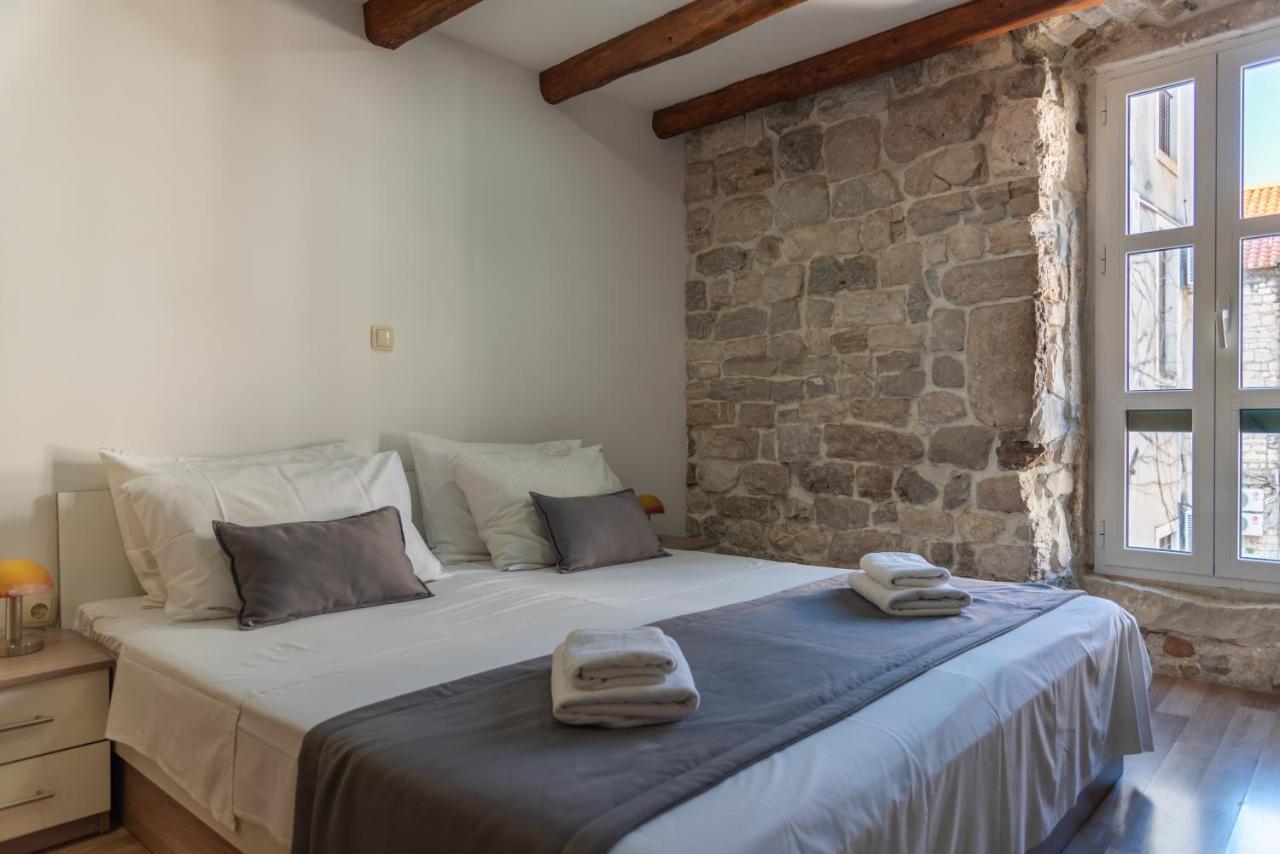 Camenno Apartments-The Heart Of Diocletian'S Palace-Open All Winter! Сплит Екстериор снимка