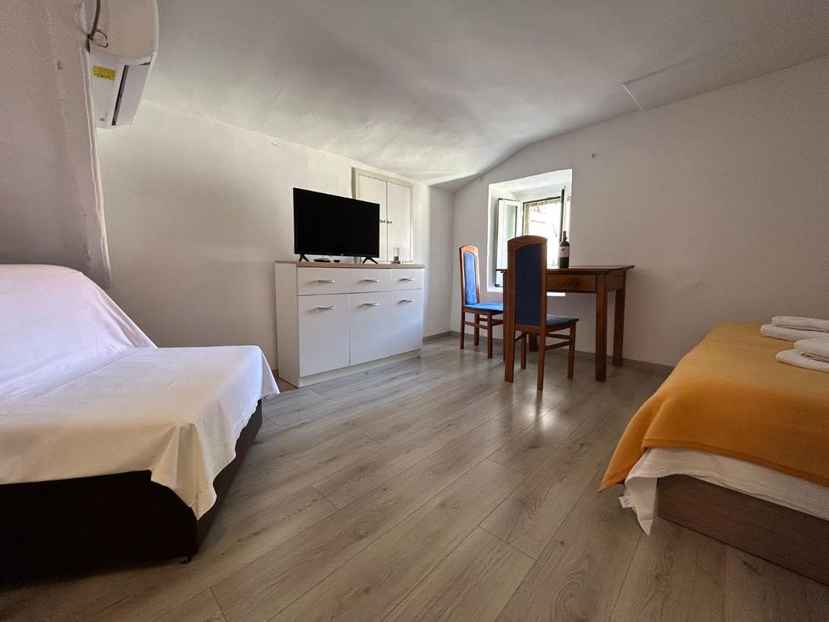 Camenno Apartments-The Heart Of Diocletian'S Palace-Open All Winter! Сплит Екстериор снимка